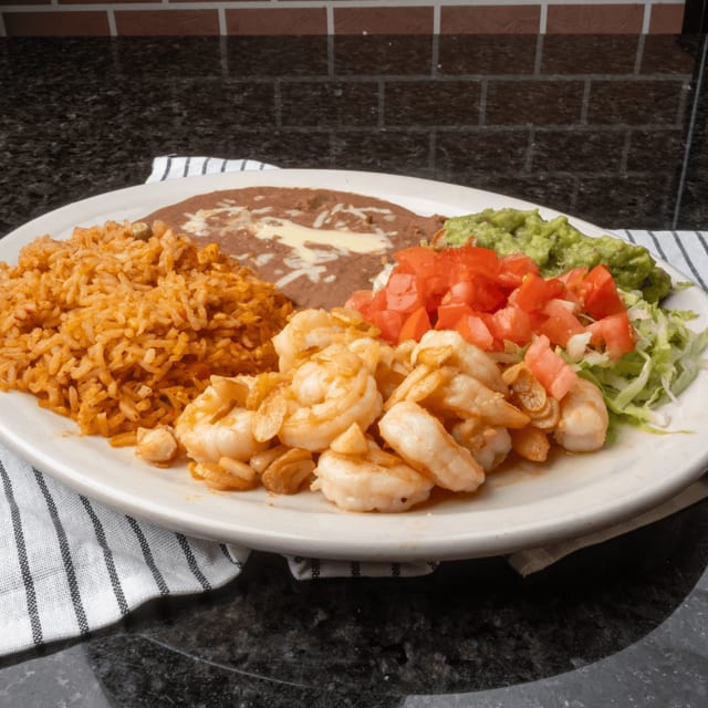 Shrimp al Mojo de Ajo.